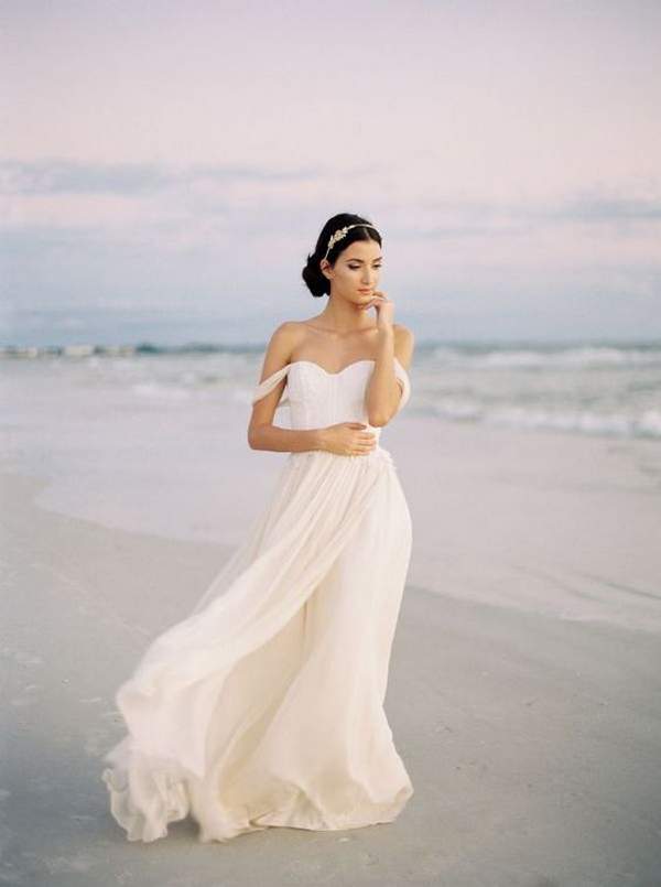 Best Styles For Beach Wedding Dresses