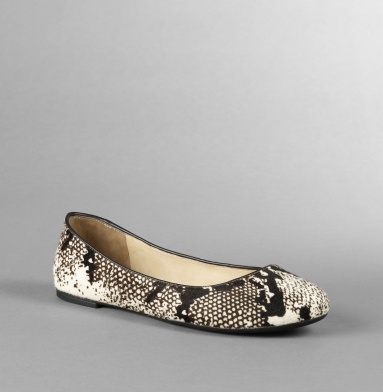 Kenneth Cole Flat Shoes- The Delight Flat