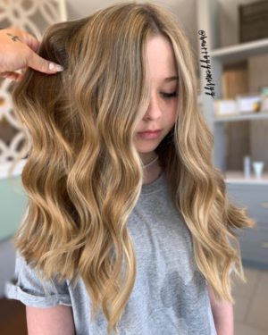 Best Hairstyles for Teenage Girls in 2022 - Stylish Trendy