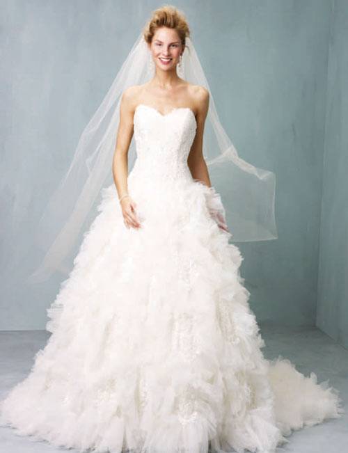 Wedding Dresses 2013 Finding the Right Bridal Gown