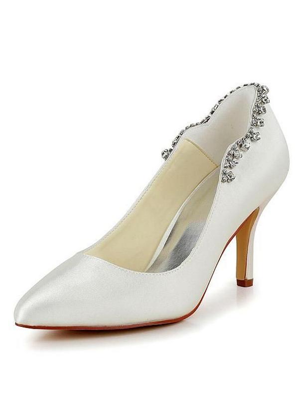Tips for Buying Wedding Shoes for the Bride_03