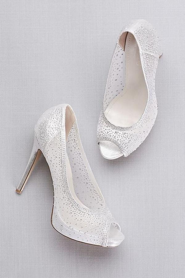 Tips for Buying Wedding Shoes for the Bride_09