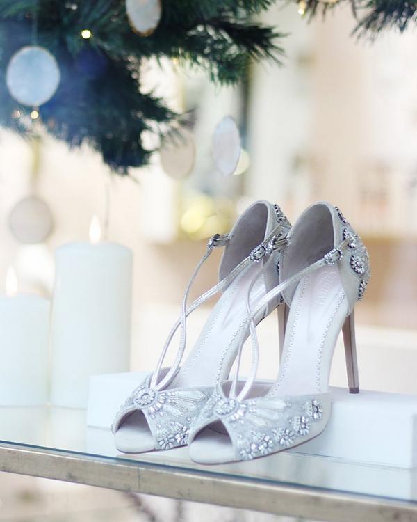 Tips for Buying Wedding Shoes for the Bride_12